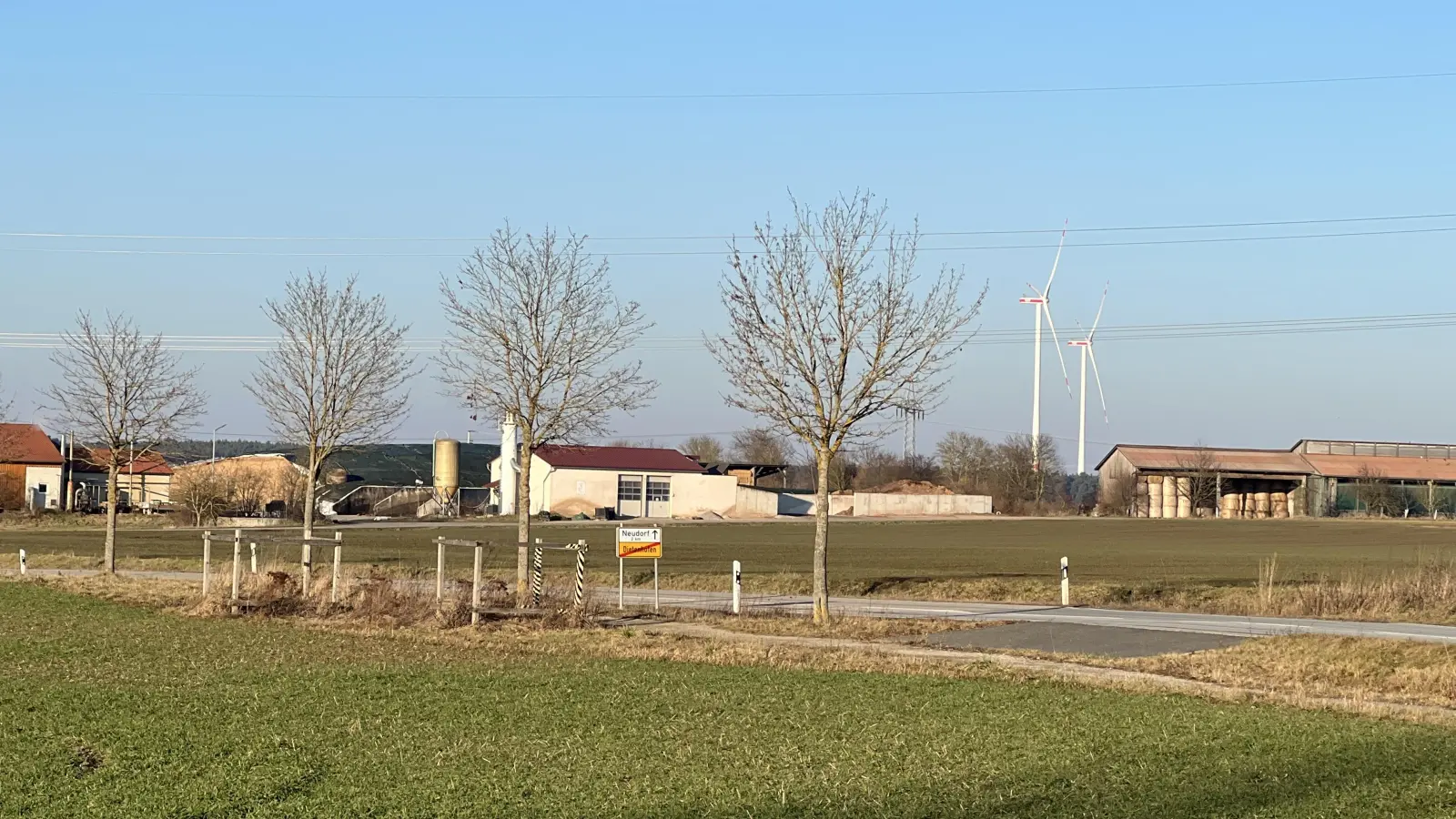 Westlich und östlich der Neustädter Straße hat der Markt Dietenhofen Gewerbegebiete ausgewiesen und ist mit der Nachfrage nicht zufrieden. (Foto: Yvonne Neckermann)