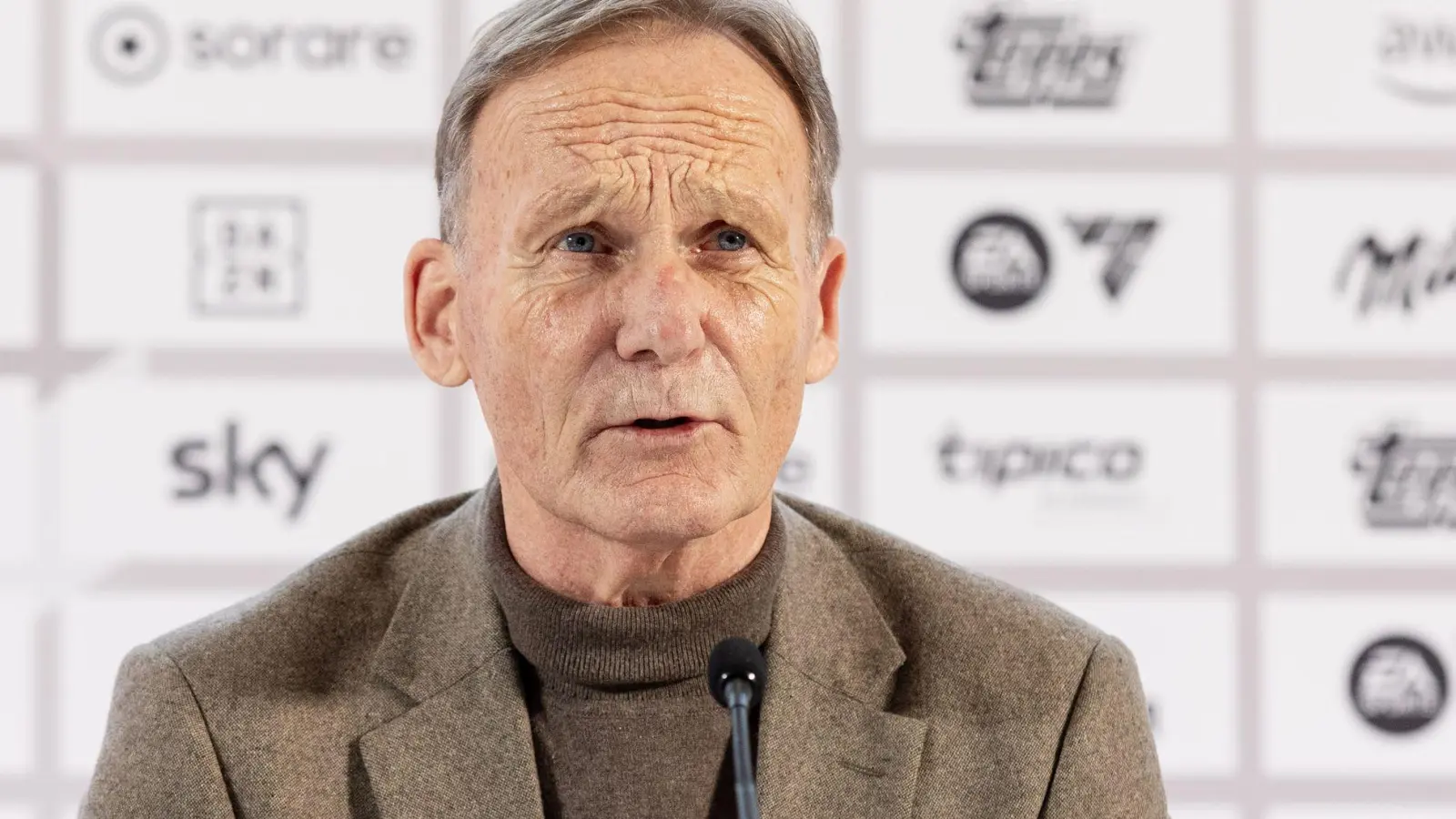 Schickt eine klare Ansage Richtung Konkurrenz: Hans-Joachim Watzke. (Foto: Jürgen Kessler/dpa)