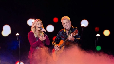 Sängerin Helene Fischer und Sänger Reinhard Mey. (Foto: Rolf Vennenbernd/dpa)