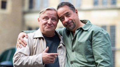 Beim Publikum äußerst beliebt: die «Tatort»-Kommissare Jan Josef Liefers (r) als Prof. Karl-Friedrich Boerne und Axel Prahl als Frank Thiel. (Foto: Guido Kirchner/dpa)