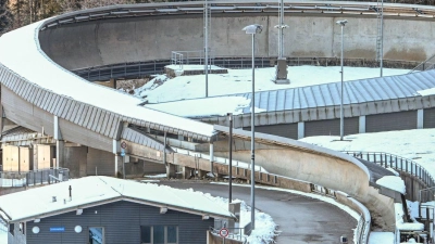 Der Wiederaufbau der Bahn soll Ende November beginnen. (Foto: Tobias Hase/dpa)