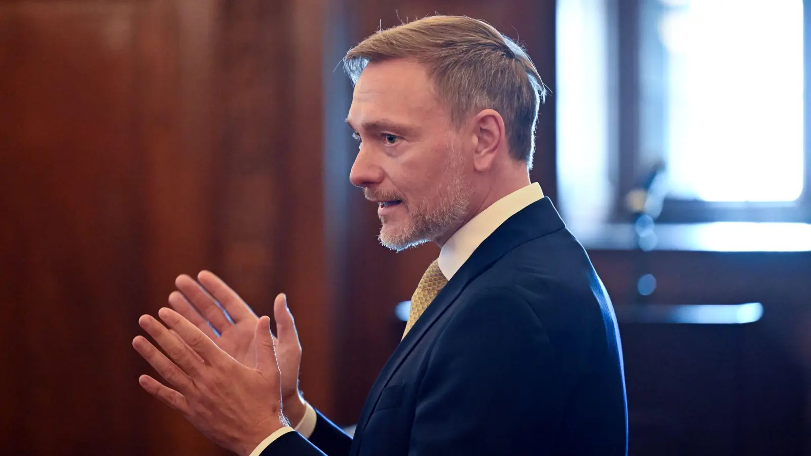 Lindner ist für Gespräche mit Unternehmern in New York und reist dann zum Internationalen Währungsfonds weiter. (Foto: Soeren Stache/dpa)