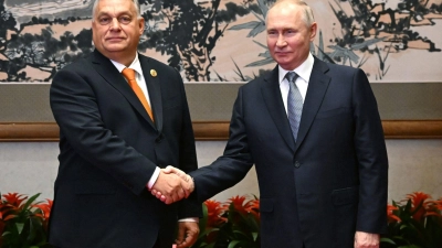 Reist Orban in den Kreml? (Foto: Grigory Sysoyev/AP/dpa)