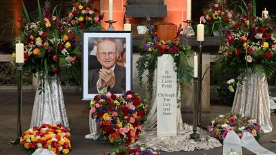 Große Trauerfeier für Willi Lemke im Bremer Dom (Foto: Carmen Jaspersen/dpa)