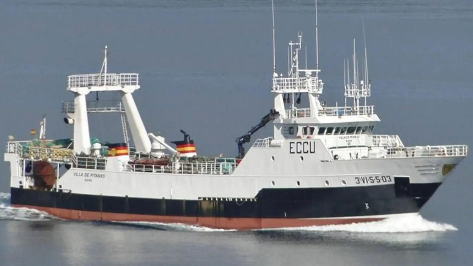 Das panische Fischerboot „Villa de Pitanxo“. (Foto: Spanisches Ministerium/AP/dpa)