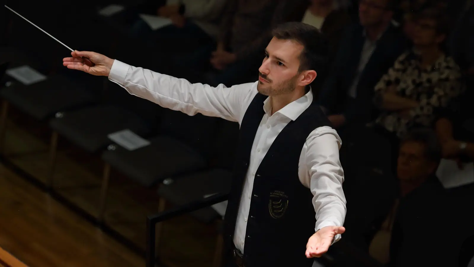 Der neue Chef des Stadt- und Jugendblasorchester Ansbach: Mark Sirok. (Foto: Zeynel Dönmez)