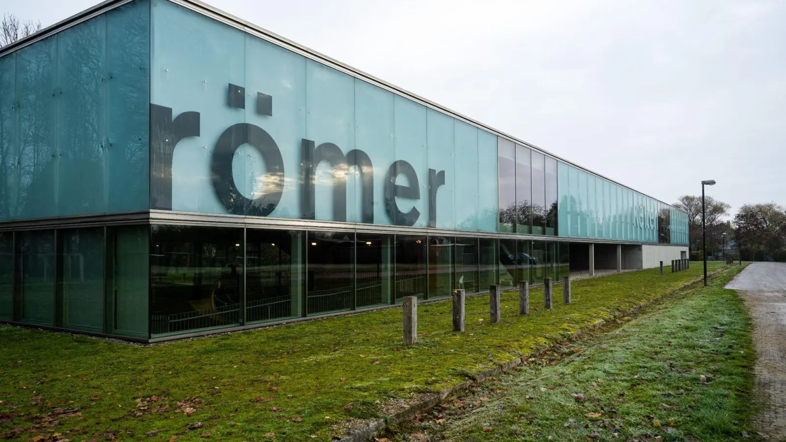 Das Kelten Römer Museum öffnet für die Dauerausstellung wieder die Türen. (Foto: Lennart Preiss/dpa)