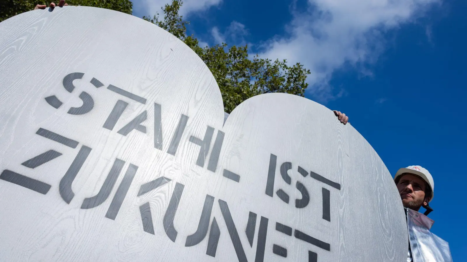 Die IG Metall sieht die Zukunft der deutschen Stahlindustrie in klimaneutral hergestelltem Stahl. (Foto: Rolf Vennenbernd/dpa)