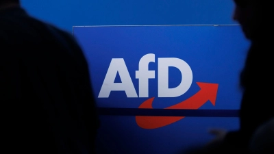 Die AfD-Erfolge in Sachsen und Thüringen könnten nach Ansicht vieler Wirtschaftswissenschaftler negative Folgen für die dortige Wirtschaft haben.  (Foto: Carsten Koall/dpa)