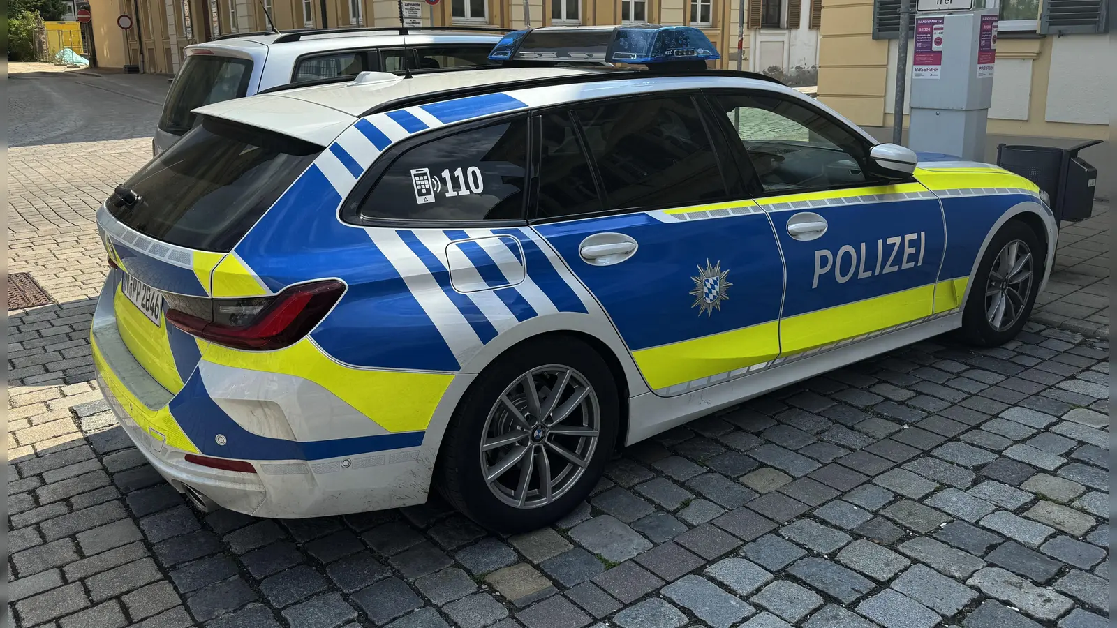 Die Polizei musste sich am Mittwoch mit einem Unfall am Hergersbacher Kreisverkehr befassen. (Symbolbild: Oliver Herbst)