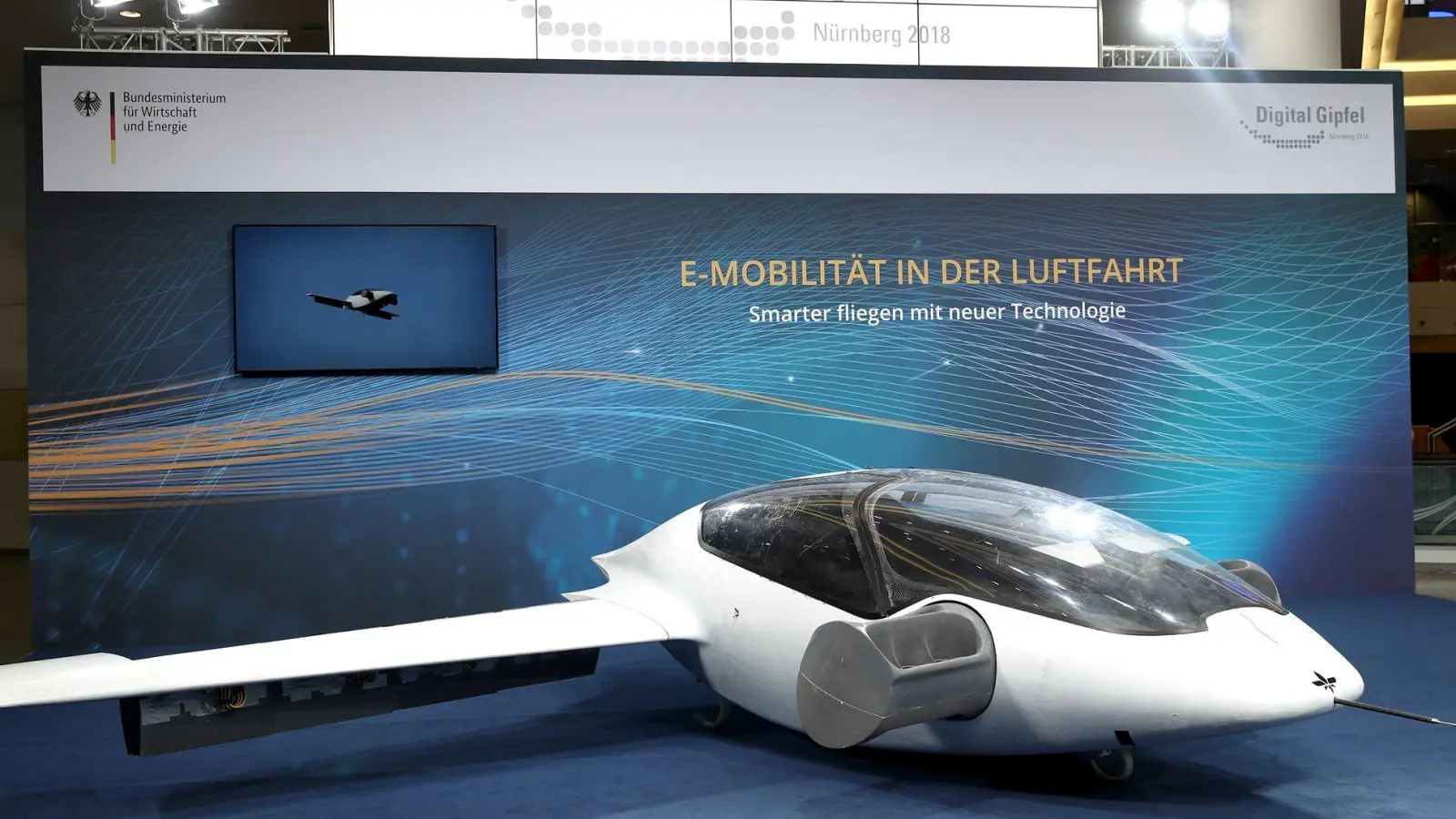 Für den Flugtaxi-Pionier Lilium bleibt kaum noch Zeit für die Suche nach Investoren.  (Foto: Daniel Karmann/dpa)