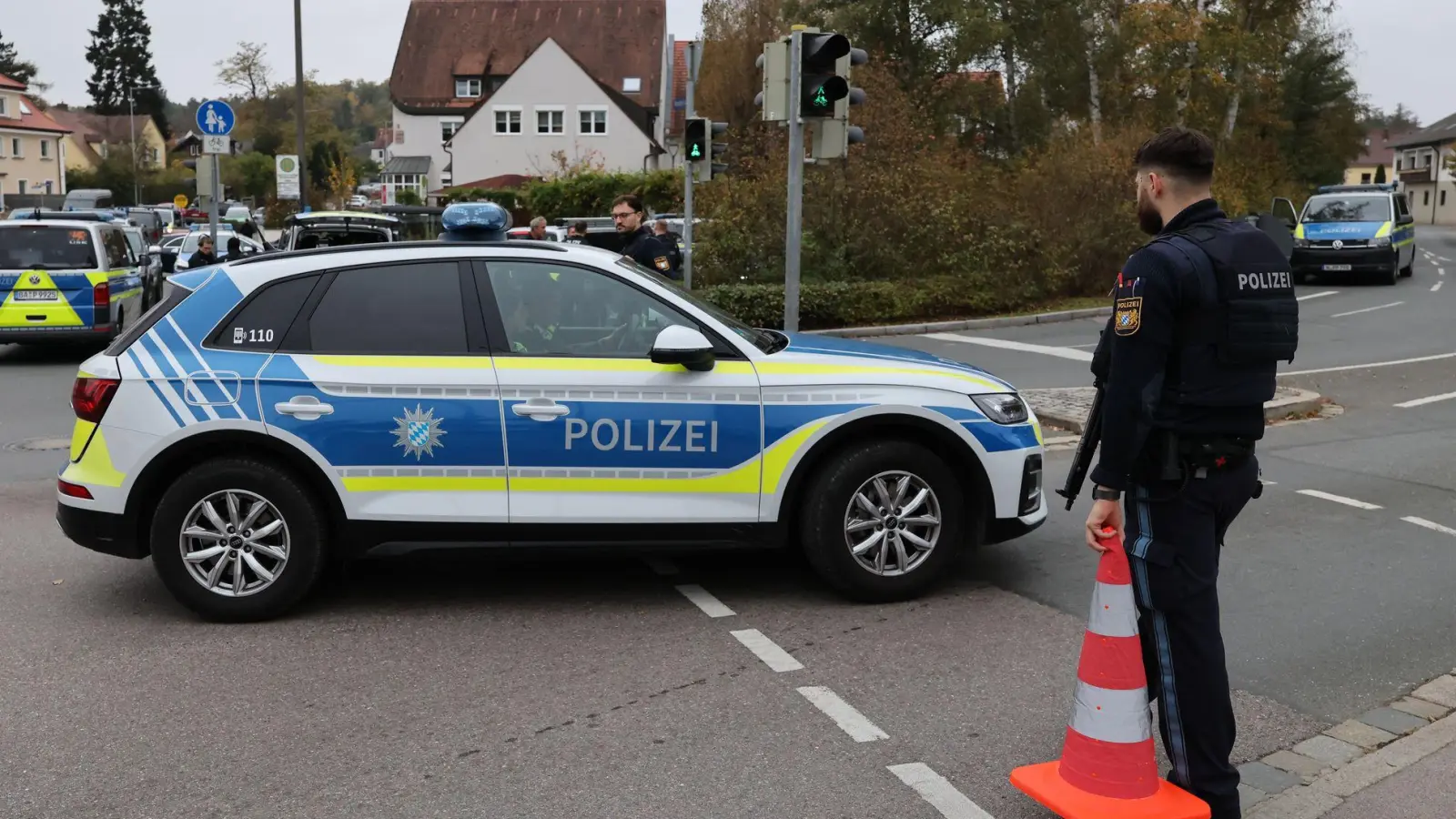 Ein 47-jähriger Mann hatte Mitglieder seiner Familie bedroht. (Foto: Daniel Löb/dpa)