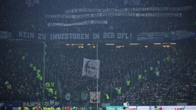 Hannover 96 wird vom DFB-Sportgericht wegen des Fehlverhaltens seiner Fans zur Kasse gebeten. (Foto: Christian Charisius/dpa)