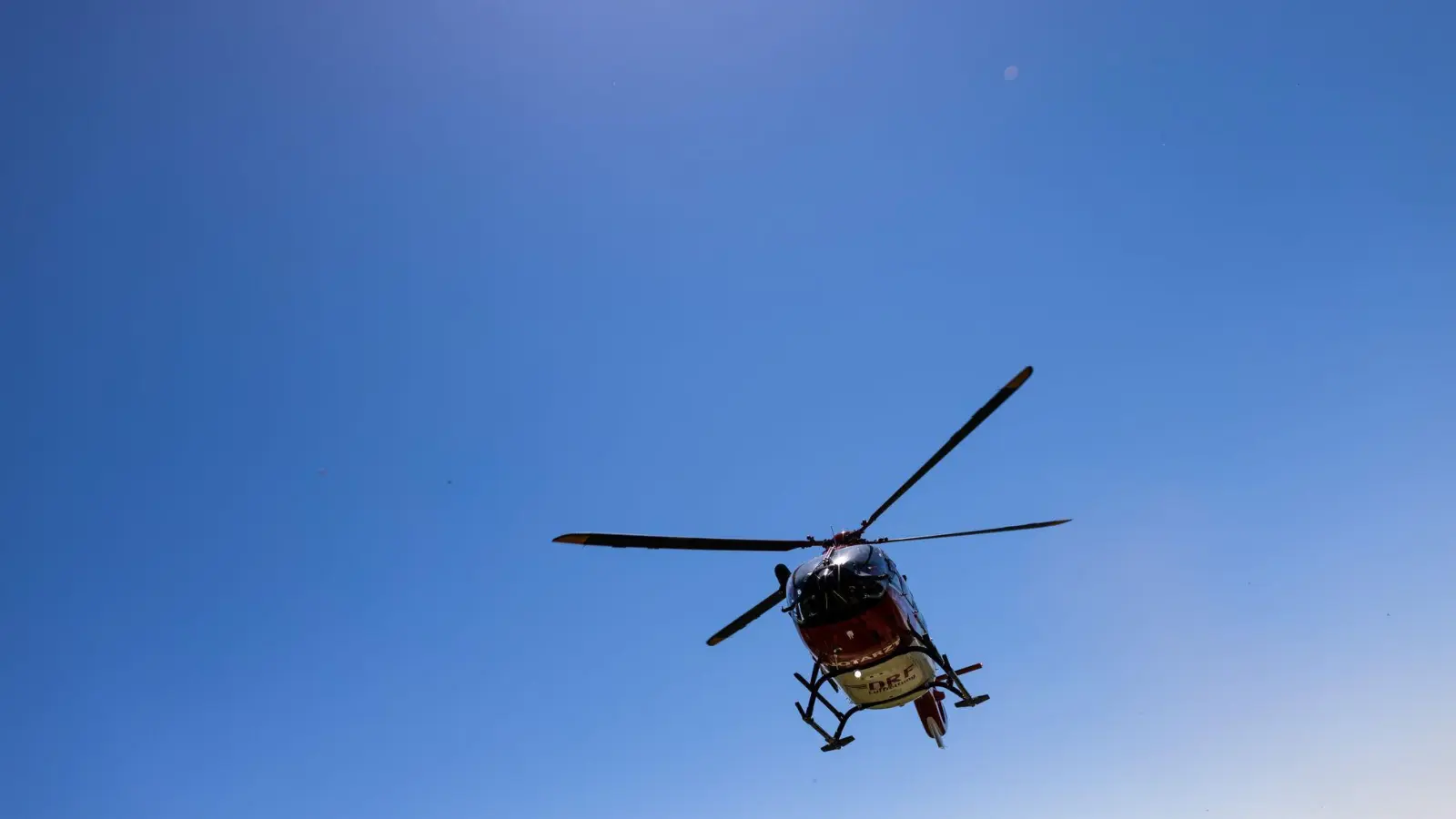 Ein dreijähriger Junge wird bei einem Unfall lebensgefährlich verletzt. (Symbol-Foto) (Foto: Philipp von Ditfurth/dpa)