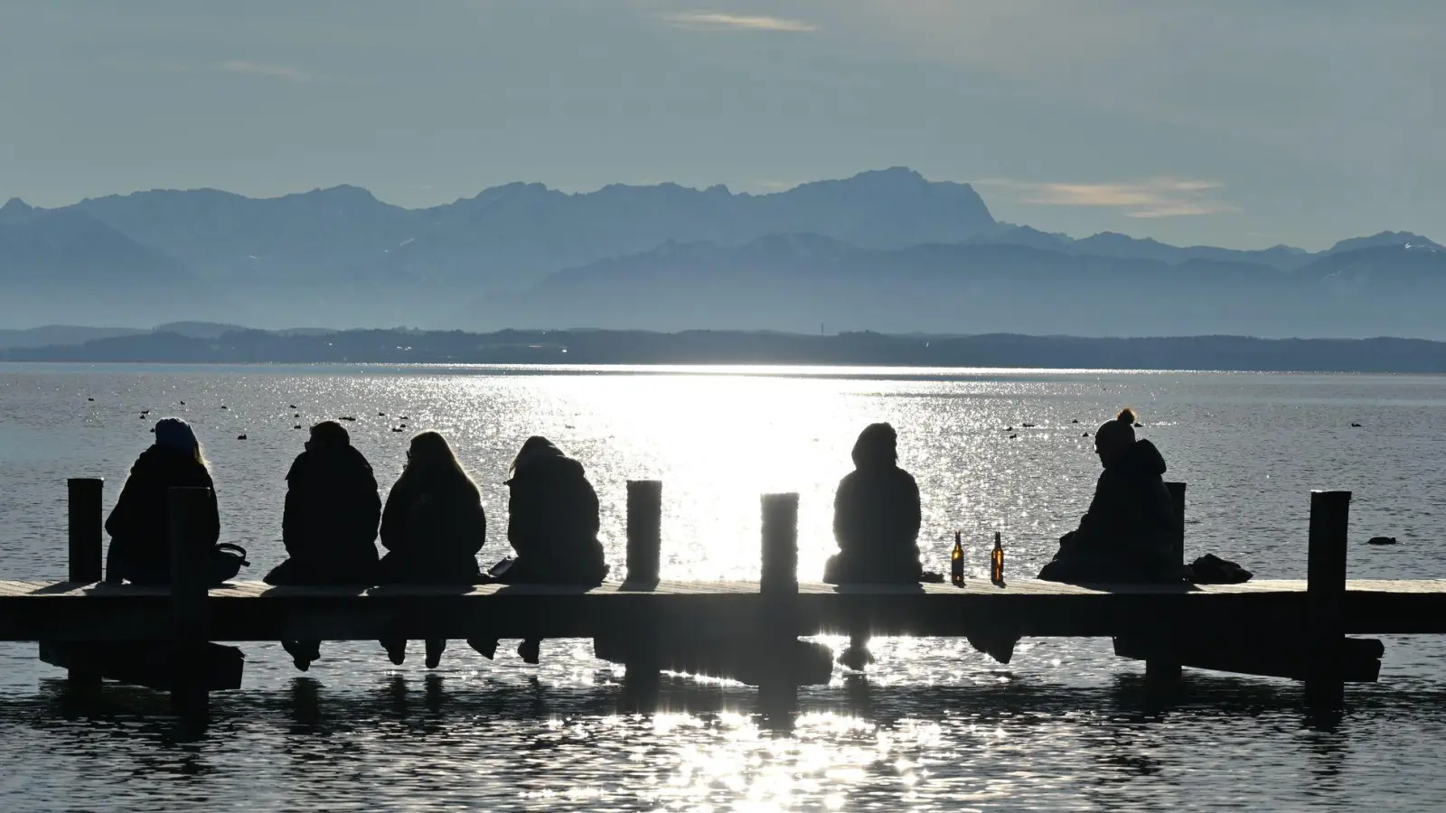 Schöne Landschaft zieht Wohlstand an - für den Landkreis Starnberg bestehen hier keine Zweifel. (Archivbild) (Foto: Katrin Requadt/dpa)