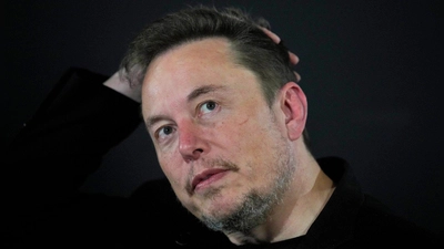 Elon Musk bezichtigt OpenAI des Betrugs. (Foto: Kirsty Wigglesworth/AP/dpa)