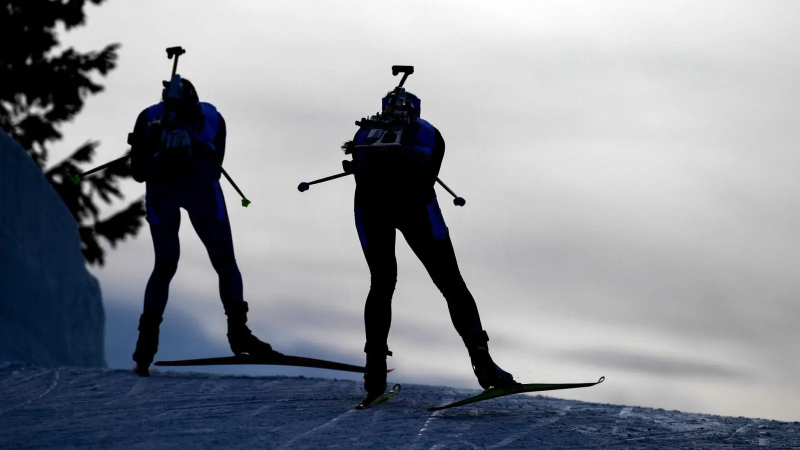 Einen normalen Weltcup-Winter wird es für die Biathleten in der anhaltenden Corona-Pandemie wieder nicht geben. (Foto: Hendrik Schmidt/dpa)