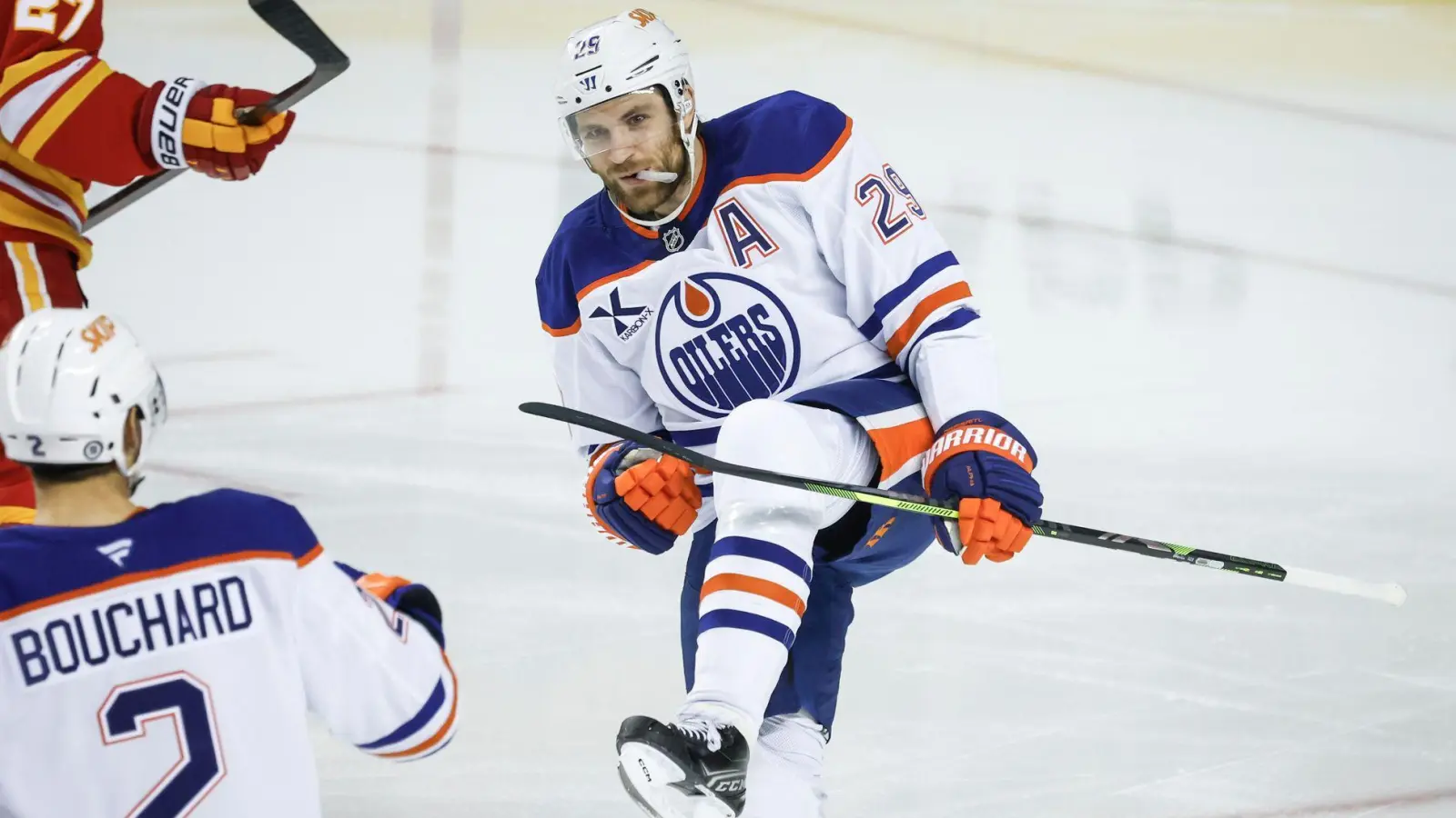 Traf schon nach 20 Sekunden zum 1:0: Leon Draisaitl von den Edmonton Oilers.  (Foto: Jeff McIntosh/The Canadian Press via AP/dpa)