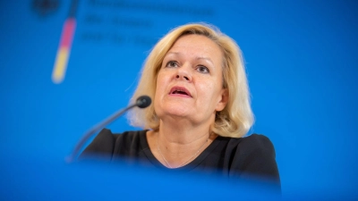 Innenministerin Nancy Faeser hat die Kontrollen angeordnet. (Foto: Michael Kappeler/dpa)