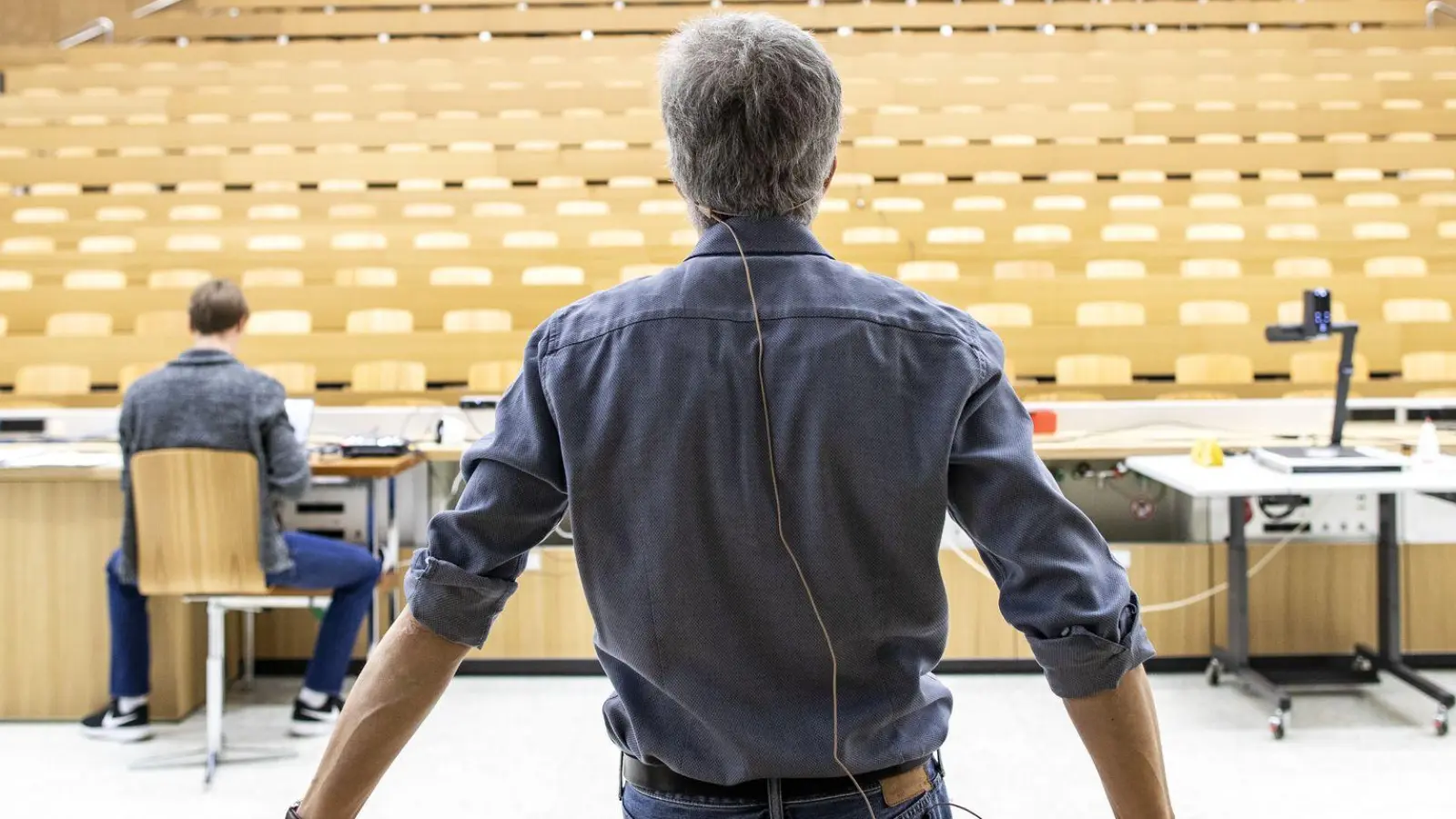 Studierende aus dem Ausland müssen an der ETH künftig dreimal so viel zahlen wie bisher. (Archivbild) (Foto: Alexandra Wey/KEYSTONE/dpa)