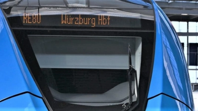 Ab Oktober wird Arverio Bayern alle Züge der Linie RE 80 mit klimatisierten Zügen fahren, die mit einem modernen Fahrgastinformationssystemen ausgestattet und barrierefrei sind. (Foto: foto: Arverio/Winfried Karg)