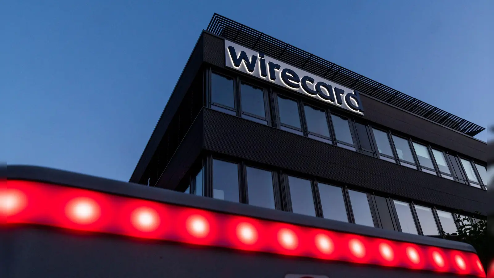 Im Fall Wirecard sind nun zwei weitere Ex-Vorstände angeklagt. (Foto: Peter Kneffel/dpa)