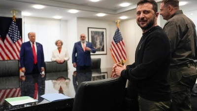 Selenskyj gehörte zu Trumps frühen Gratulanten am Wahlabend. (Archivbild) (Foto: Julia Demaree Nikhinson/AP/dpa)