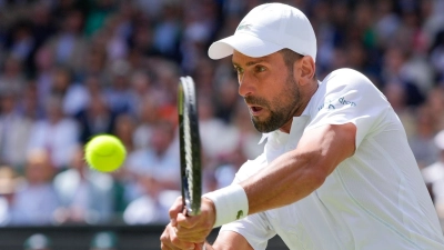 Novak Djokovic musste gegen den Briten Jacob Fearnley einen Satzverlust hinnehmen. (Foto: Kirsty Wigglesworth/AP/dpa)