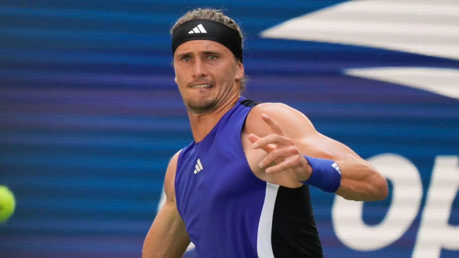 Alexander Zverev gewinnt sein Zweitrundenmatch bei den US Open. (Foto: Julia Nikhinson/AP)