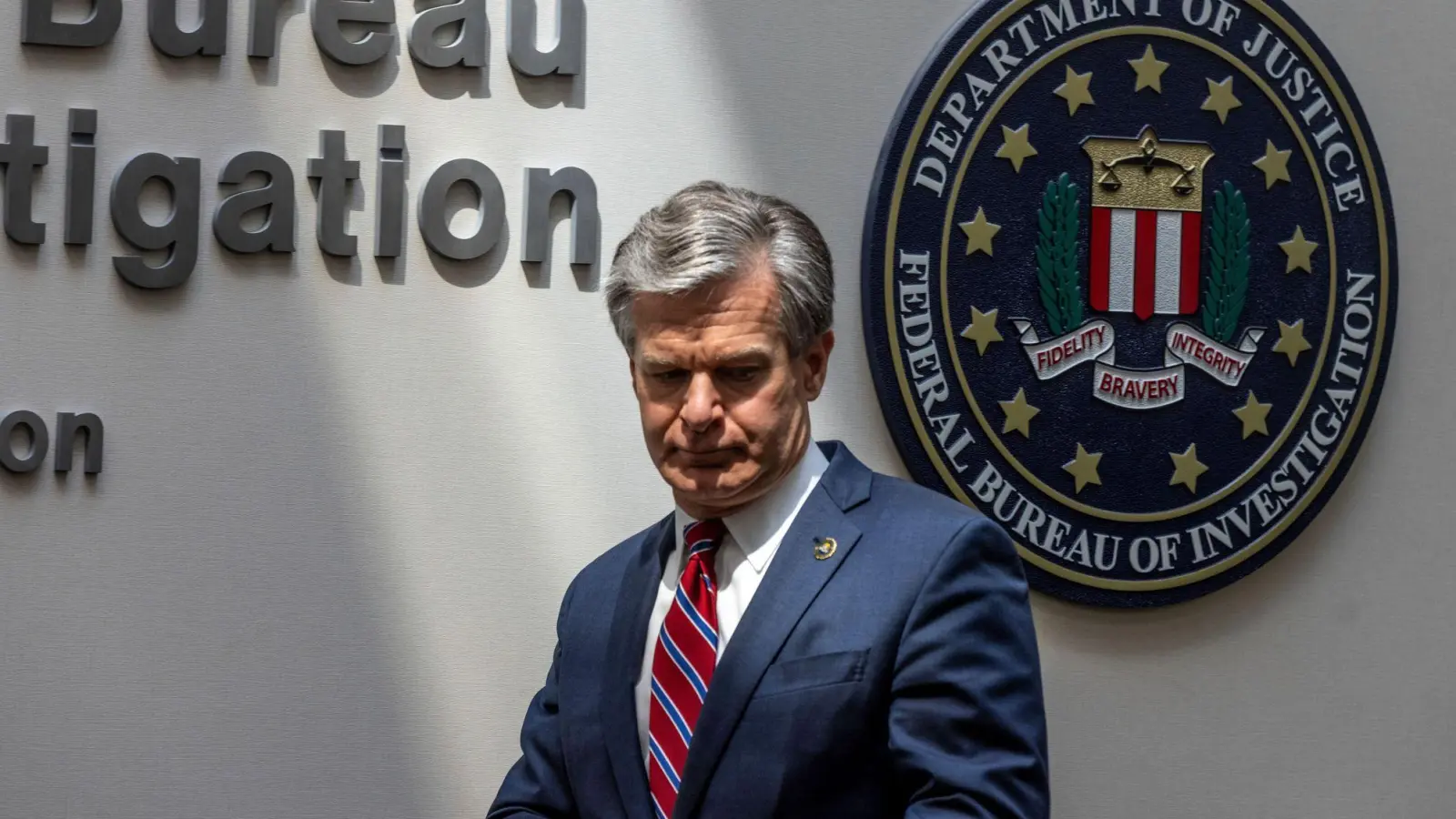 Der FBI-Direktor muss im Kongress Rede und Antwort stehen. (Archivbild) (Foto: Chris Machian/Omaha World-Herald/AP/dpa)