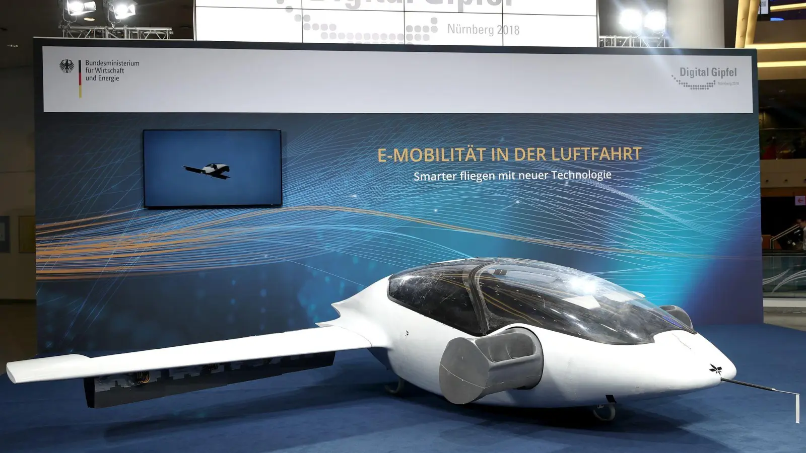 Für den Flugtaxi-Pionier Lilium bleibt kaum noch Zeit für die Suche nach Investoren.  (Foto: Daniel Karmann/dpa)