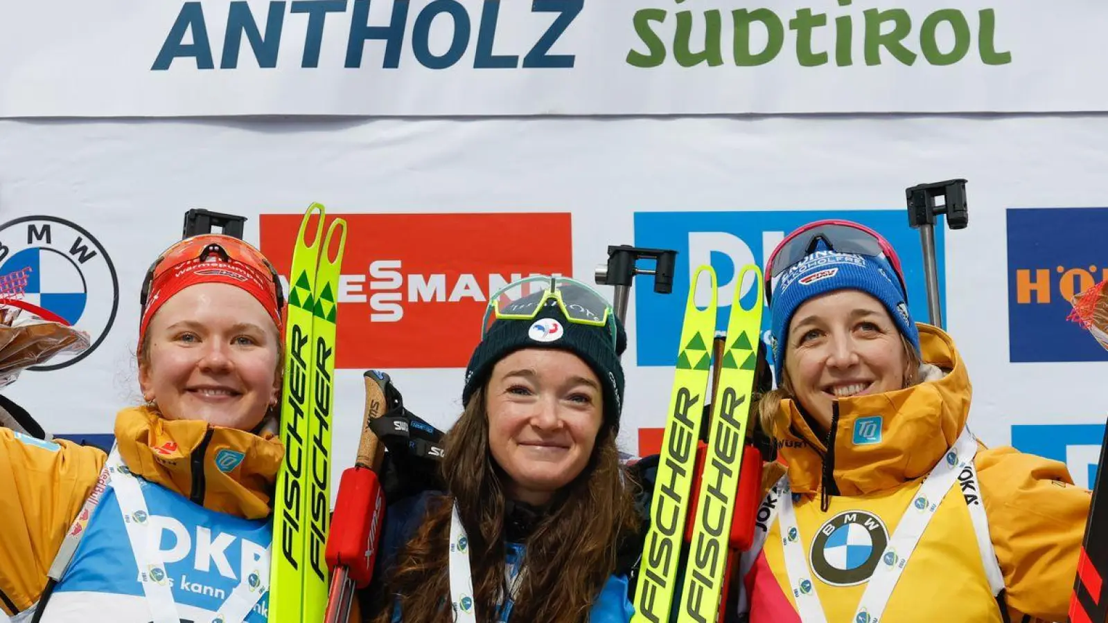 Selina Grotian (l) und Franziska Preuß (r) müssen nur einer den Vortritt lassen. (Foto: Alessandro Trovati/AP/dpa)