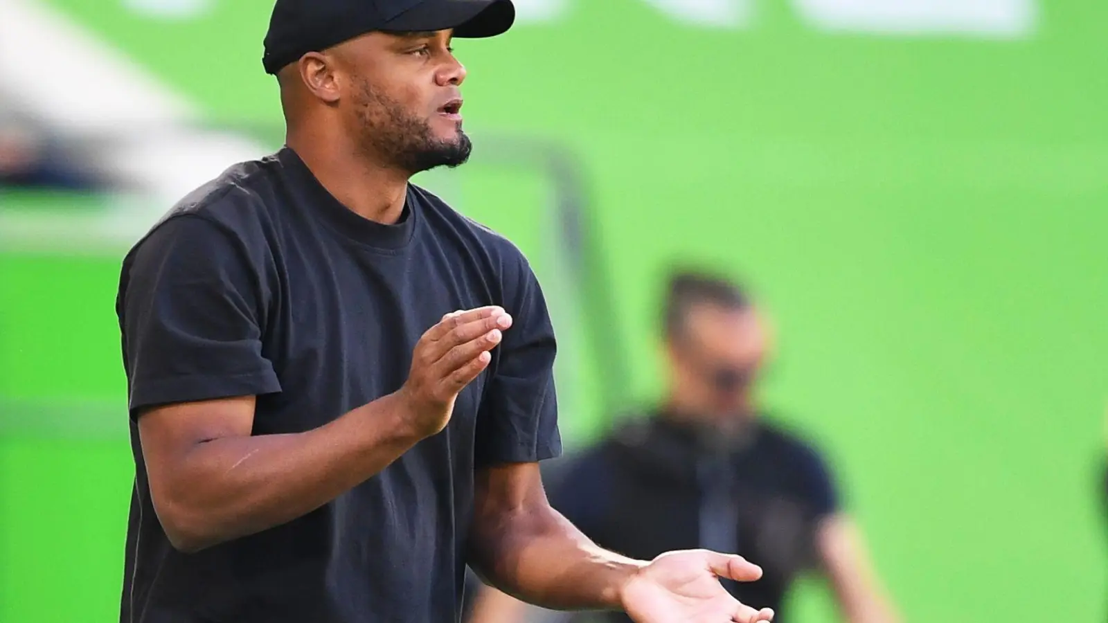 Vincent Kompany trainierte den Stuttgarter Ameen Al-Dakhil vergangene Saison beim FC Burnley. (Foto: Swen Pförtner/dpa)