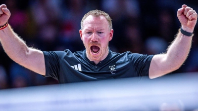 Christoph Herzog freut sich auf das Halbfinale im Sitzvolleyball. (Foto: Jens Büttner/dpa)