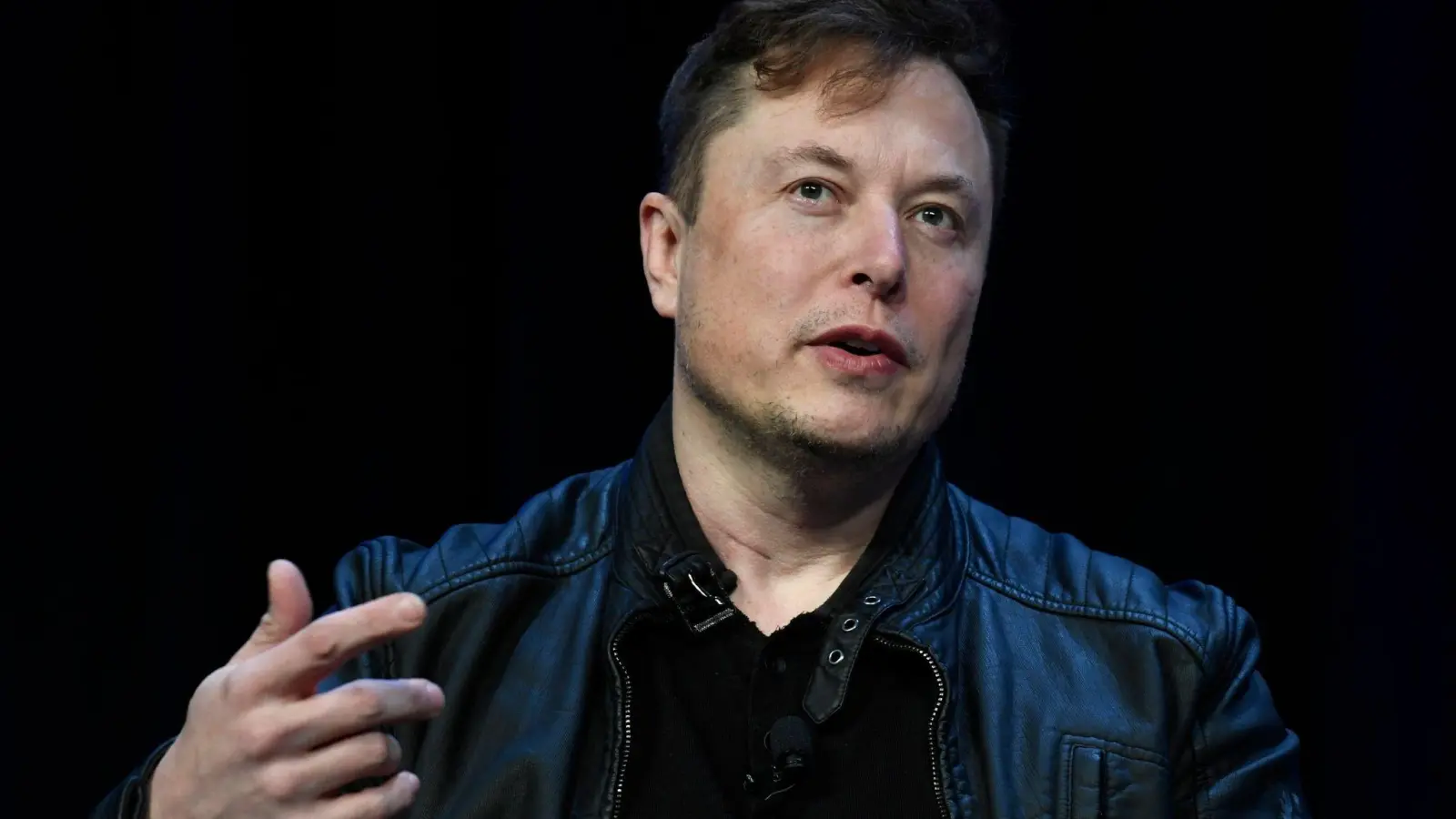 „Es gibt noch keine vollständige Strategie“, sagt Tesla-Chef Elon Musk über die Planung für Werbung. (Foto: Susan Walsh/AP/dpa)