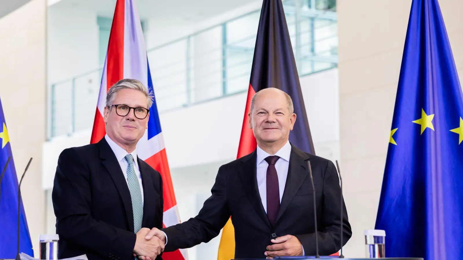 Bundeskanzler Olaf Scholz (SPD) empfing den neuen britischen Premierminister zum Antrittsbesuch in Berlin.  (Foto: Christoph Soeder/dpa)