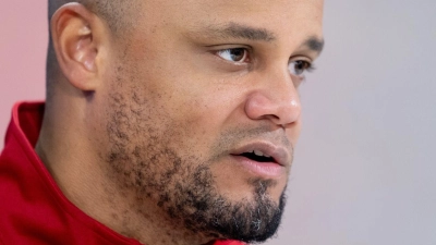 Trainern Vincent Kompany hat viele Szenarien durchgerechnet. (Foto: Sven Hoppe/dpa)