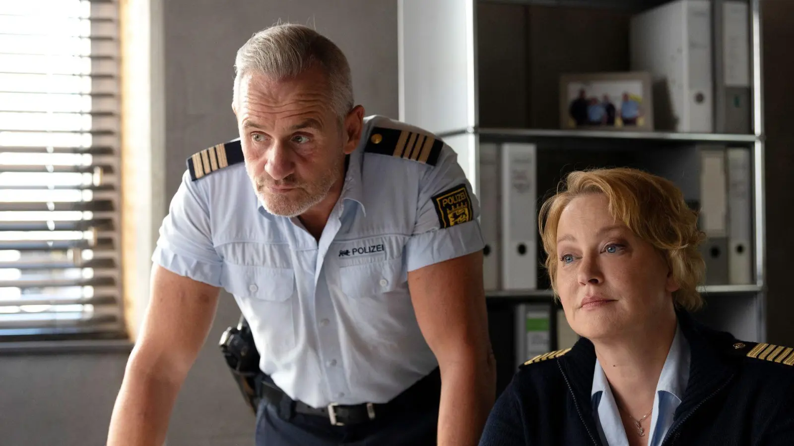 Paul Schott (Tim Wilde) und Nele Fehrenbach (Floriane Daniel) haben neue Fälle zu lösen. (Foto: Laurent Trümper/ARD/dpa)