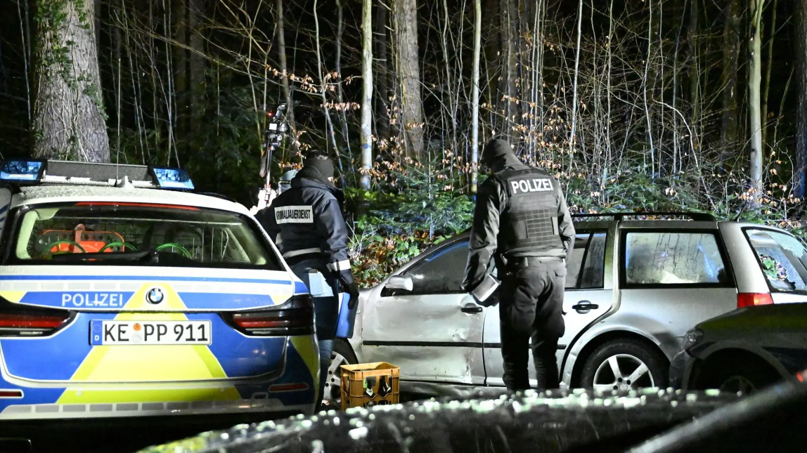 Bei Sigmarszell im Allgäu endete die Verfolgungsfahrt durch Deutschland und Österreich. (Foto: David Pichler/dpa)