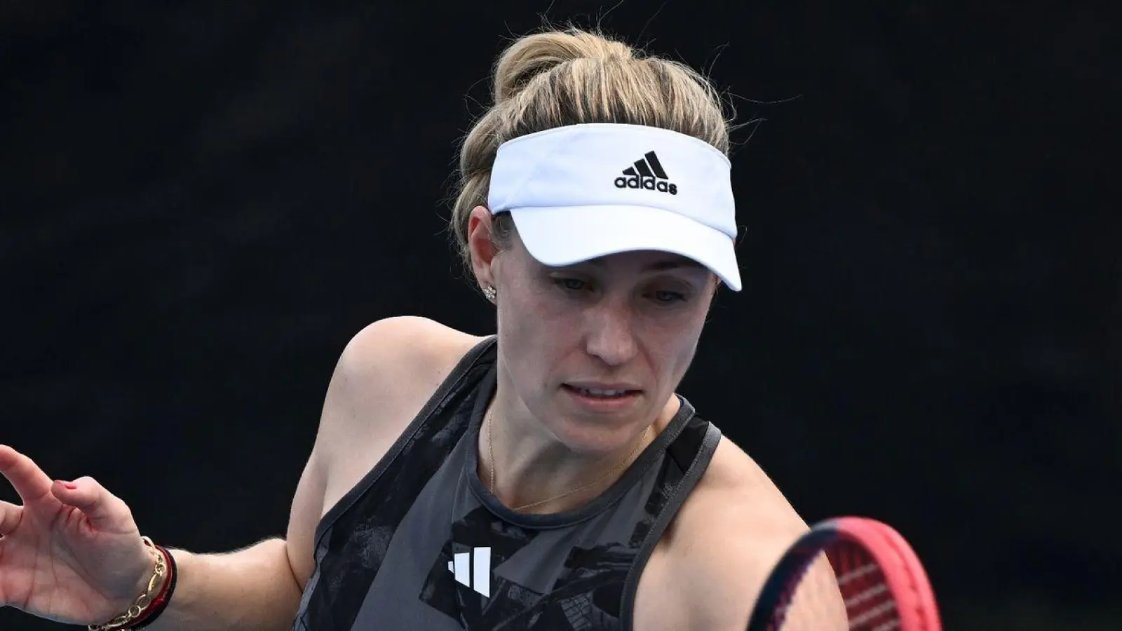 Angelique Kerber freut sich nach der Babypause auf den Wettkampf. (Foto: Dan Himbrechts/AAP/dpa)