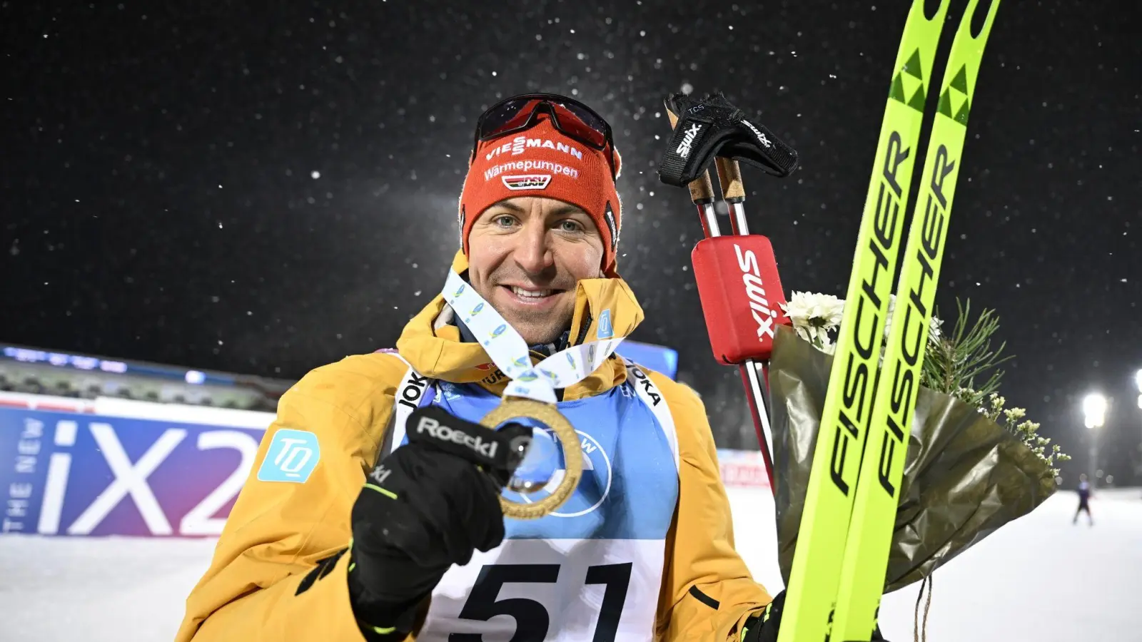 Dank des besten Rennens seiner Laufbahn sprintete der 30-Jährige nicht nur zum Triumph über zehn Kilometer, sondern eroberte auch noch die Führung im Gesamtweltcup. (Foto: Pontus Lundahl/TT News Agency/AP/dpa)