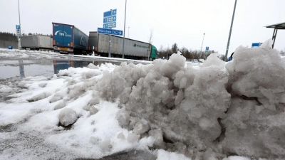 Der DWD warnte für Sonntag vor Glätte in Bayern. (Foto: Karl-Josef Hildenbrand/dpa)