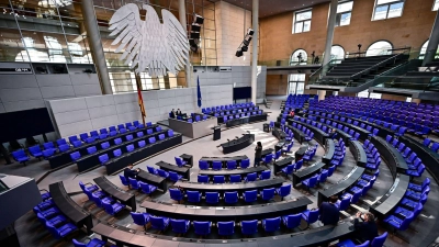 Vertrauensfrage, Auflösung des Bundestages - dann wird es im Plenarsaal leer. (Foto: Fabian Sommer/dpa)