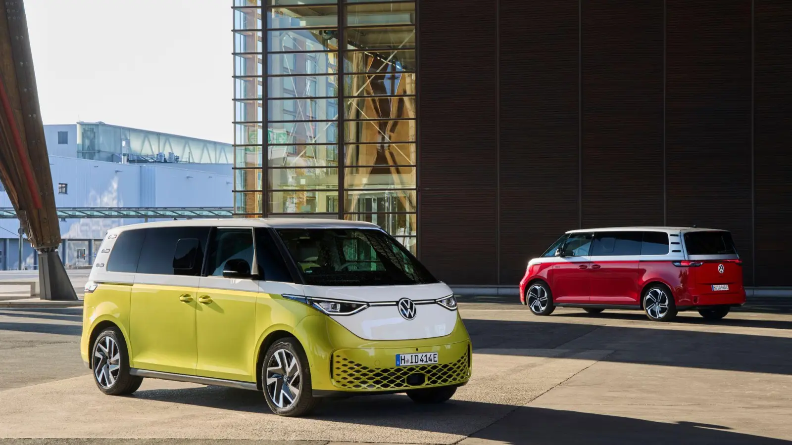 VW bringt den ID.Buzz mit gestrecktem Radstand und als ein sportliches GTX-Modell. (Foto: Volkswagen AG/dpa-tmn)