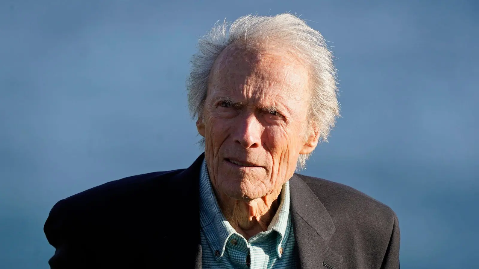 Mit 94 Jahren nimmt Clint Eastwood in seinem Drama das amerikanische Rechtsverständnis ins Visier. (Archivfoto)  (Foto: Eric Risberg/AP/dpa)