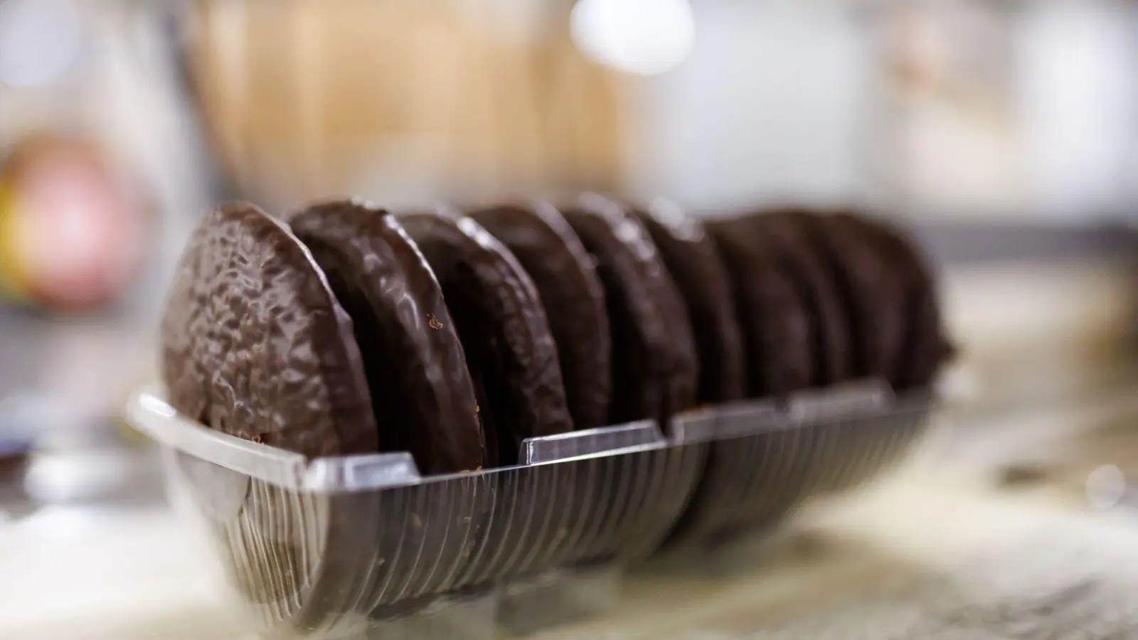 Lebkuchen - in Deutschland werden sie vor allem in Bayern hergestellt. (Archivbild) (Foto: Daniel Karmann/dpa/dpa-tmn)