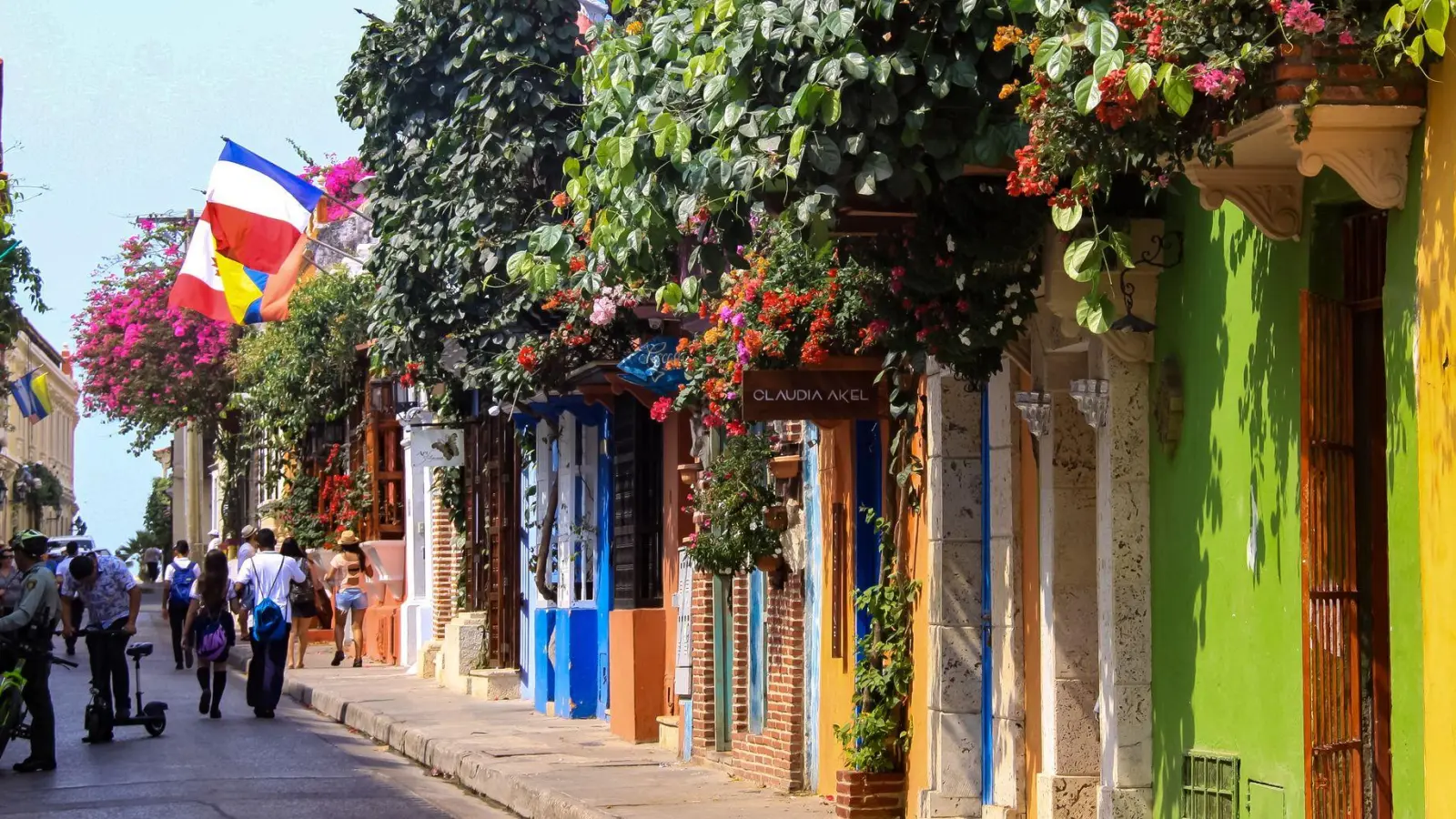 Karibisches Flair, pastellfarbene Kolonialhäuser: Die Küstenstadt Cartagena de Indias soll das Werk von Gabriel García Márquez wie kein anderer Ort beeinflusst haben. (Foto: Manuel Meyer/dpa-tmn)