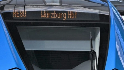 Die Fahrplan-Panne bei Arverio Bayern betrifft unter anderem auch den Regionalexpress zwischen Treuchtlingen, Ansbach und Würzburg.  (Foto: Arverio/Winfried Karg)