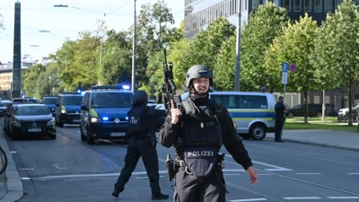 Polizeieinsatz nach der Schießerei in München (Foto: Simon Sachseder/dpa)