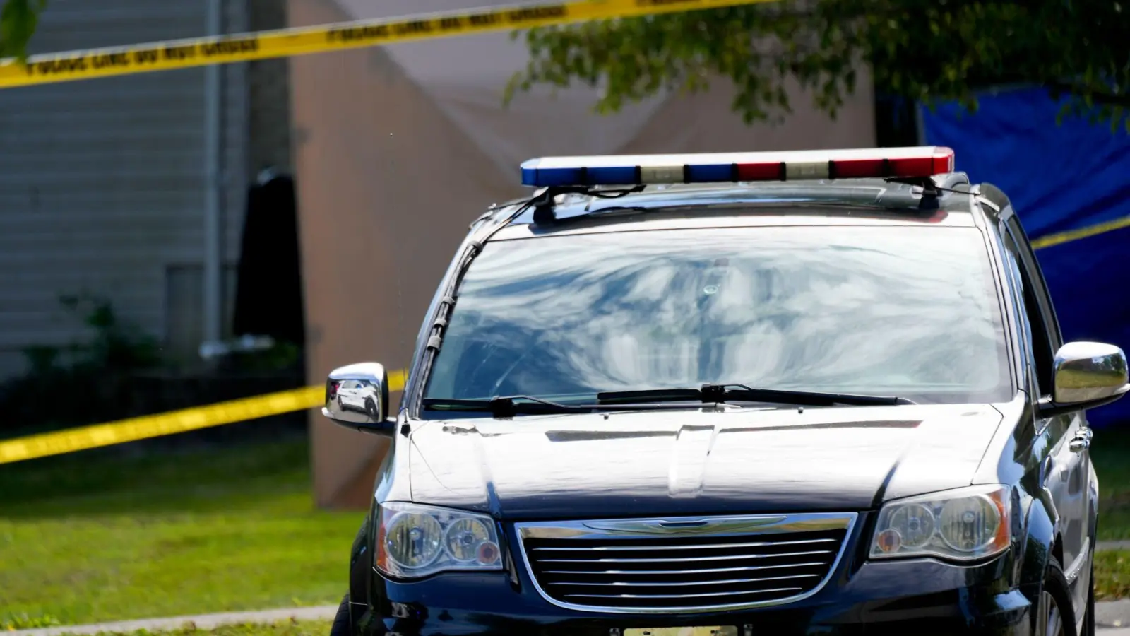 In einem kleinen Ort im Bundesstaat Kentucky hat die Polizei einen schaurigen Fund gemacht. (Symbolbild) (Foto: Frank Bowen IV/The Cincinnati Enquirer via AP/dpa)